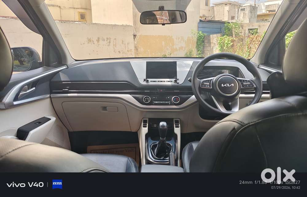 Kia Carens D1.5 6mt Premium 07, 2025, Petrol
