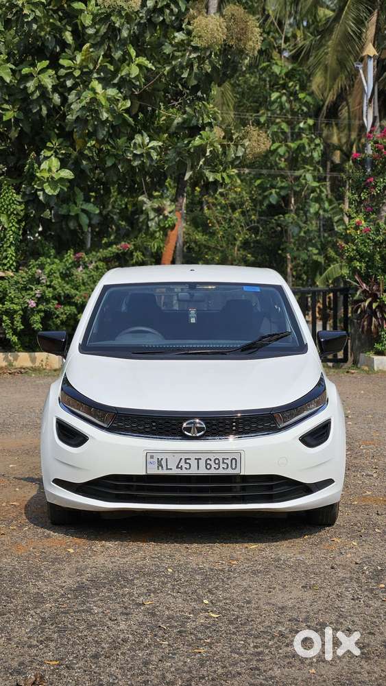 Tata Altroz 1.2 Xe, 2020, Petrol