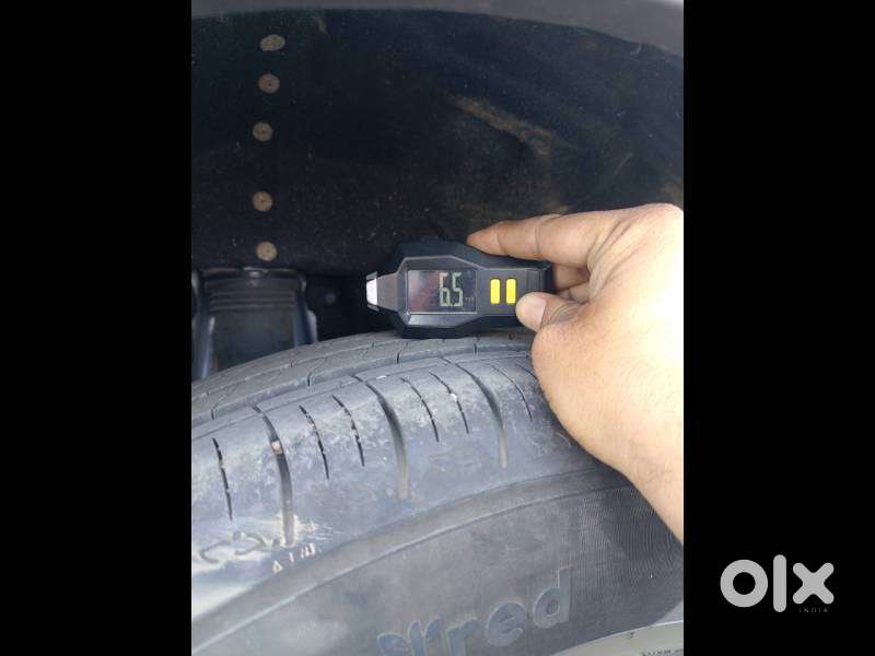 Mahindra Xuv700 Mx Diesel Mt 5 Str (e), 2023, Diesel