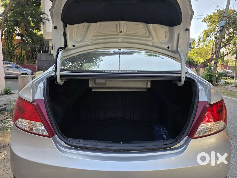 Hyundai Verna Fluidic 1.6 Vtvt Sx Automatic, 2012, Petrol