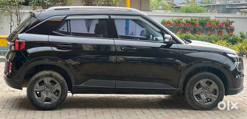 Hyundai Venue 1.2 S (o), 2024, Petrol