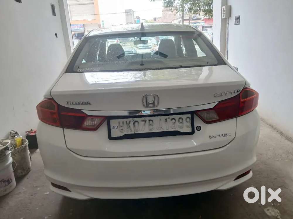 Honda City V At 2015