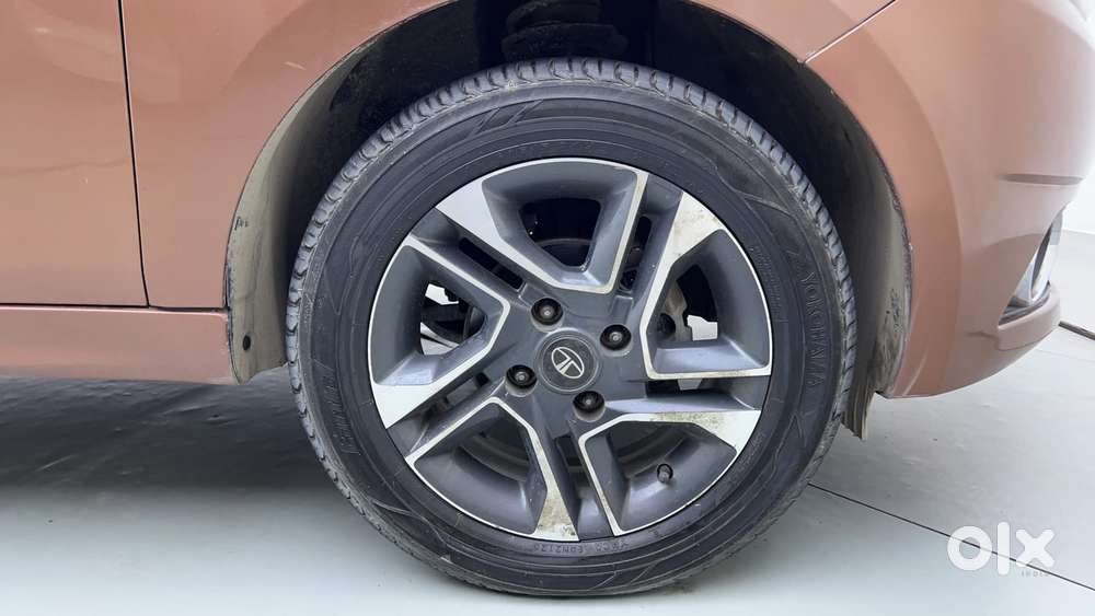Tata Tigor Xza, 2017, Petrol