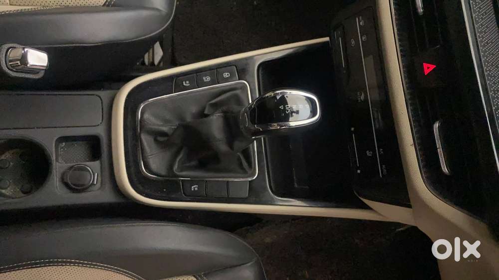 Skoda Slavia 1.0 Tsi Style At, 2022, Petrol