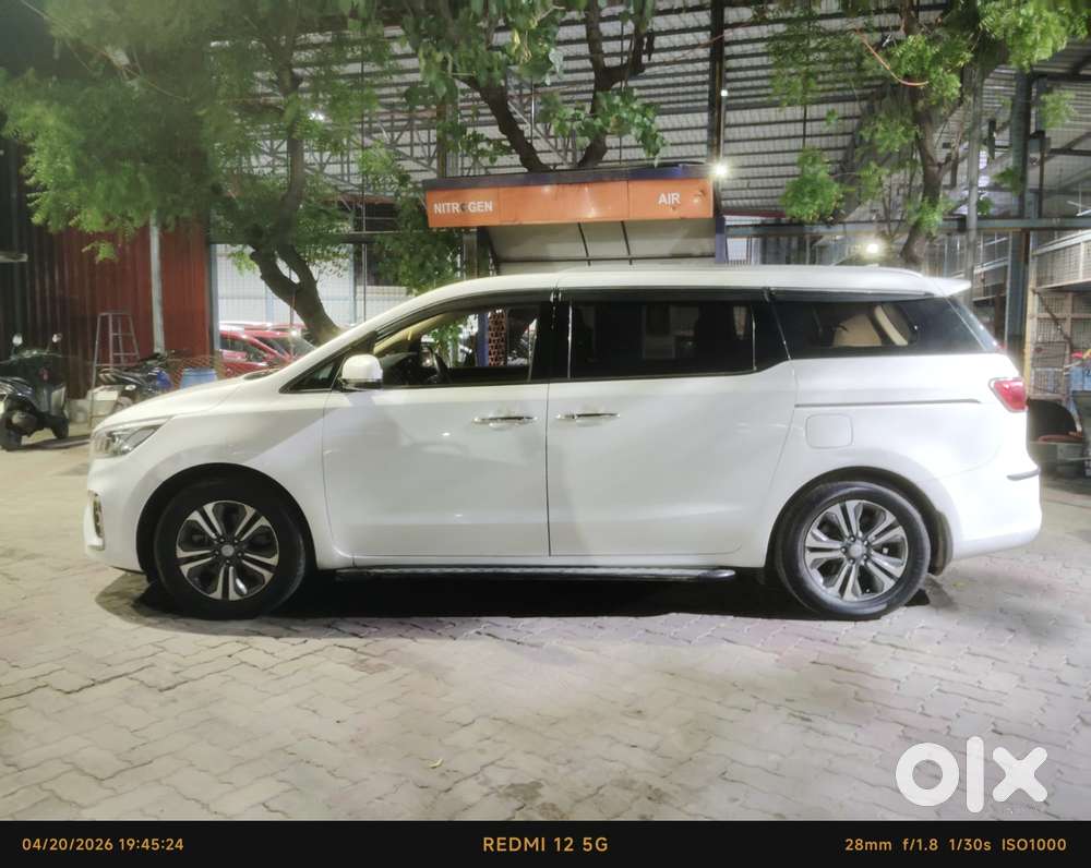 Kia Carnival Premium, 2020, Diesel