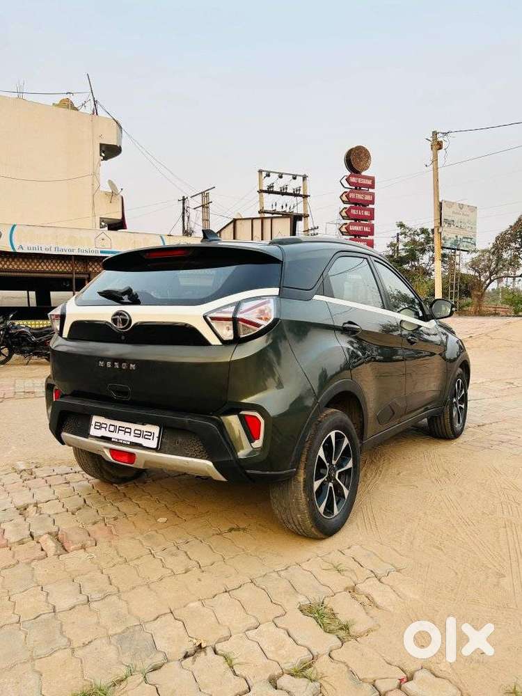 Tata Nexon 1.5 Revotorq Xza Plus Dual Tone Roof (o) Amt, 2021, Diese..