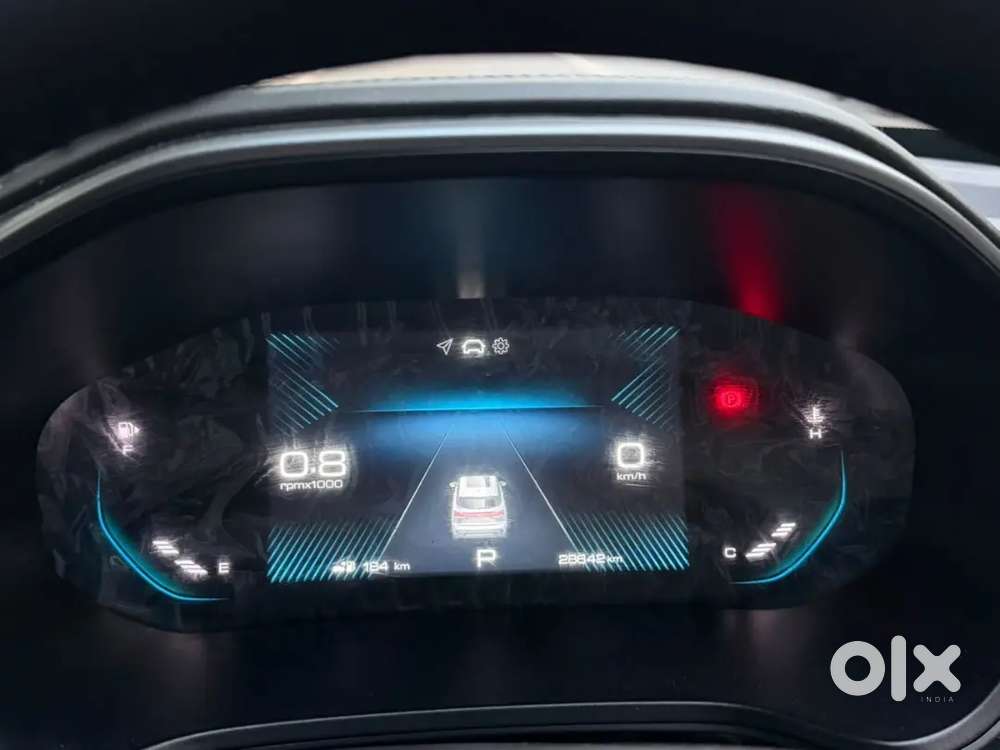 Mg Hector Plus 2025 Petrol 28000 Km Driven