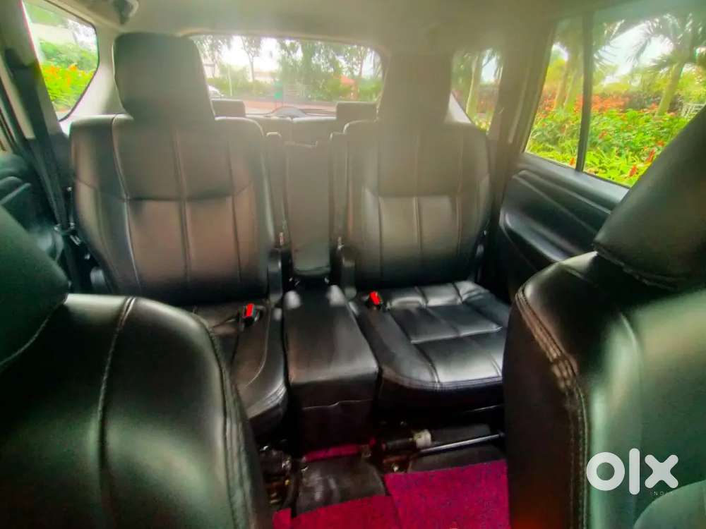 Toyota Innova Crysta 2017 Diesel 290000 Km Driven
