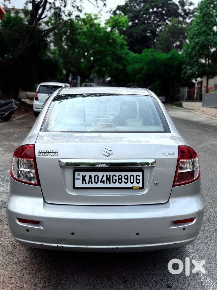 Maruti Suzuki Sx4 2007-2012 Zxi With Leather Bsiii, 2011, Petrol