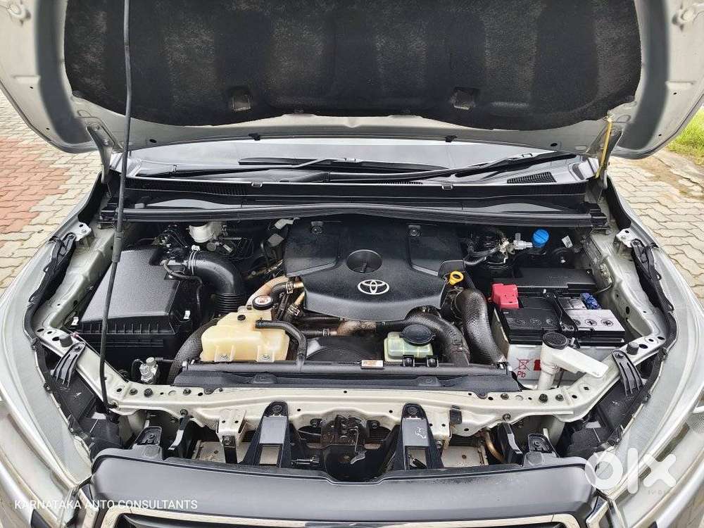 Toyota Innova Crysta [2020-ongoing] 2.4 Vx 8 Str, 2023, Diesel