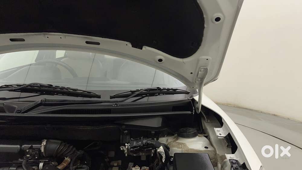 Maruti Suzuki Dzire Vxi Ags, 2023, Petrol