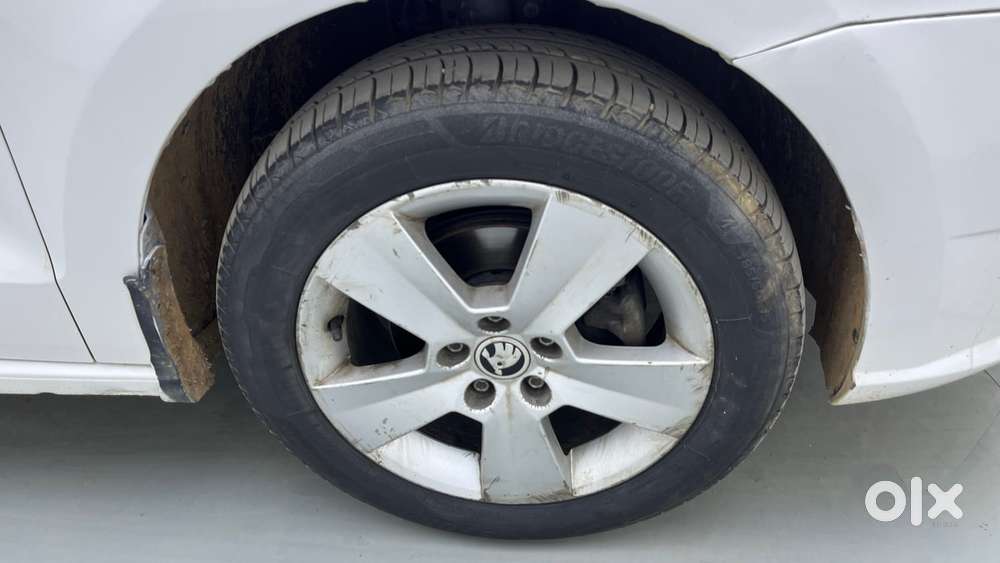 Skoda Rapid 1.6 Mpi Ambition, 2019, Petrol