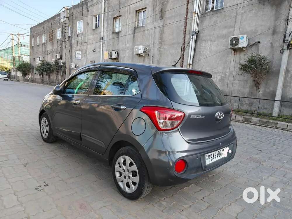 All Body Parts Are Original And Mileage 22km Per Litre