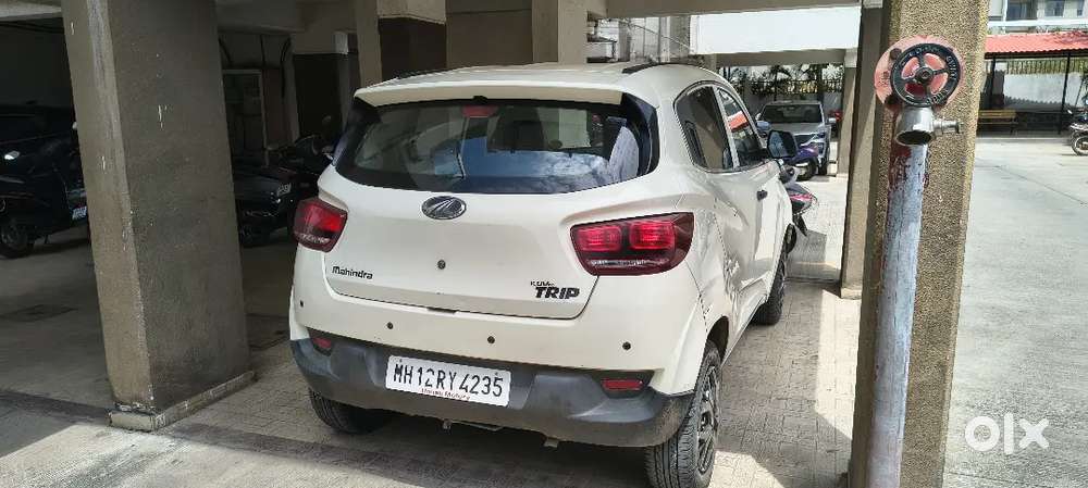 Urgent Sale Mahindra Kuv 100 Cng Plus Petrol Company Fitted Cng