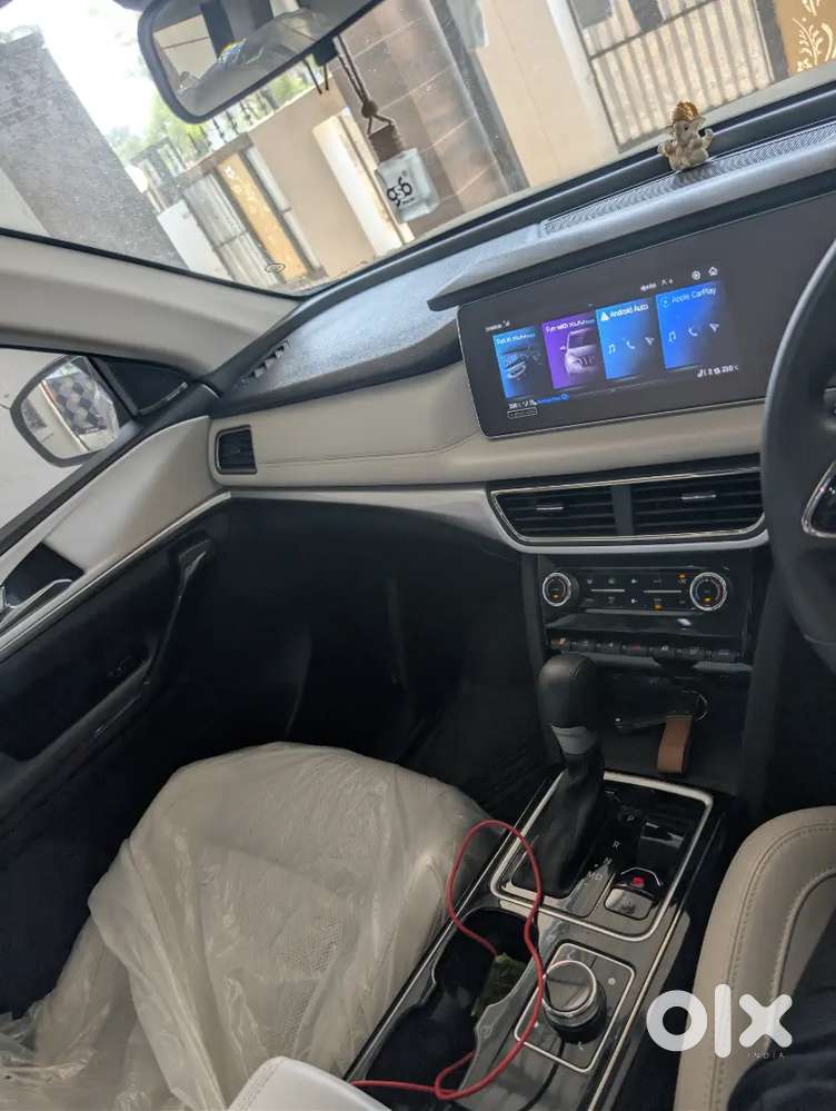 Brand New Mahindra Xuv 700 Ax7l Model