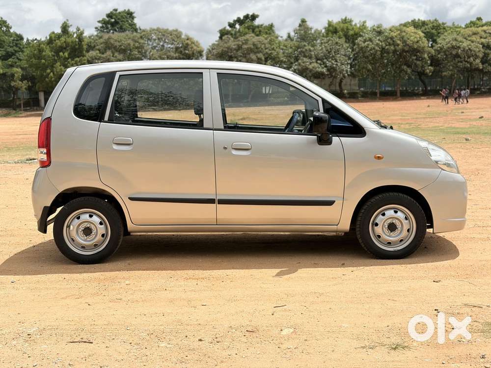 Maruti Suzuki Zen Estilo Lxi Bs Iv, 2010, Petrol