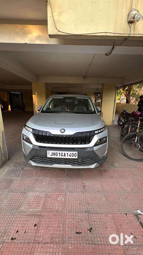 Skoda Superb Petrol 2025