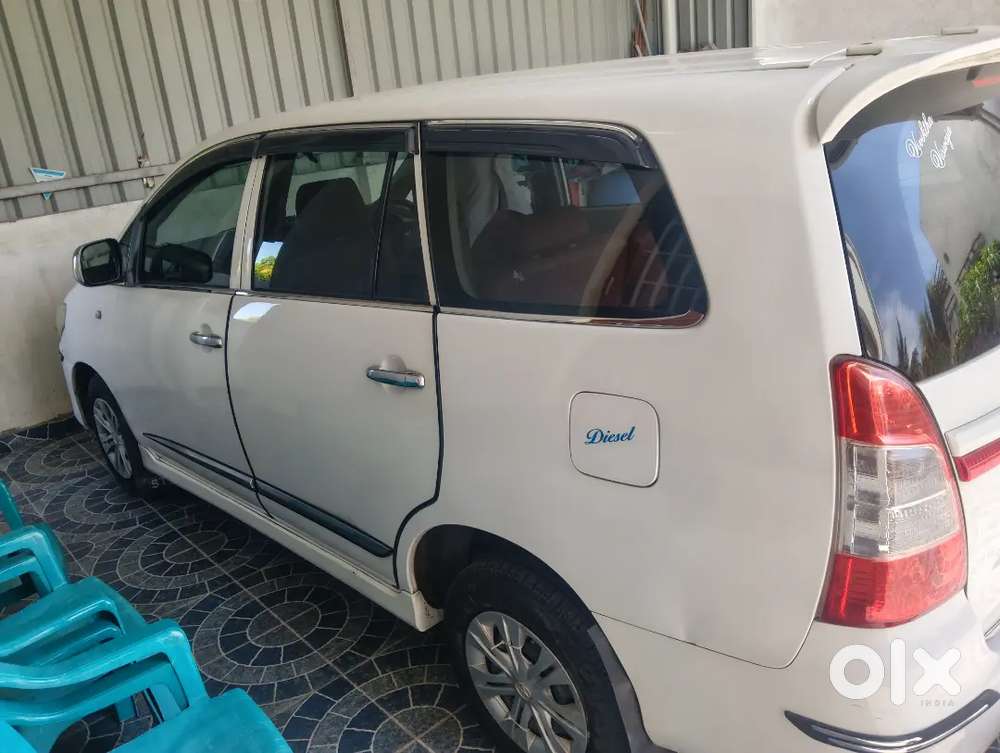Toyota Innova 2012 Diesel 158000 Km Driven