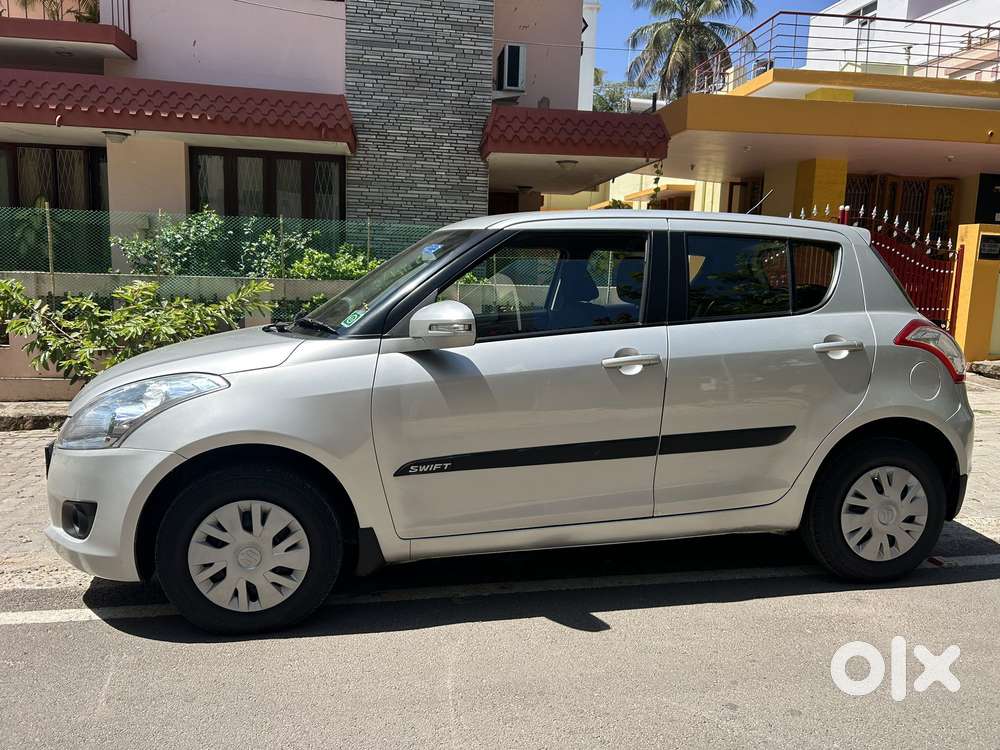 Maruti Suzuki Swift Vxi + Manual, 2012, Petrol