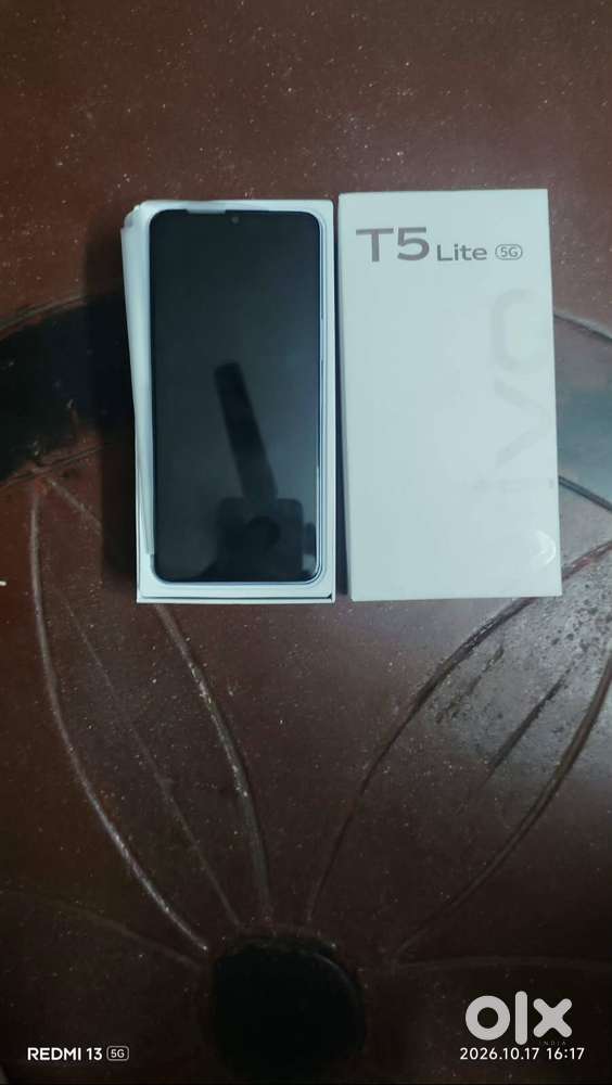 VIVO T5 LITE