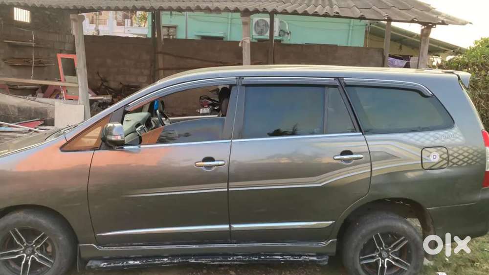 Toyota Innova 2015 Diesel Well Maintained