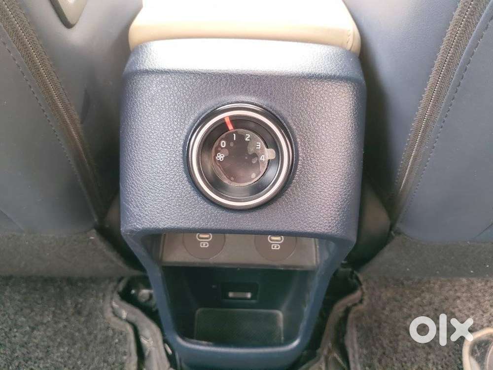 Kia Carens 1.5 Luxury Plus Turbo 7 Str, 2023, Petrol