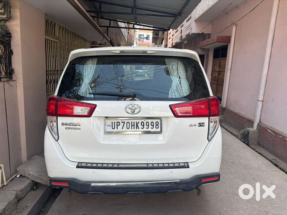 Toyota Innova Crysta Diesel 2025