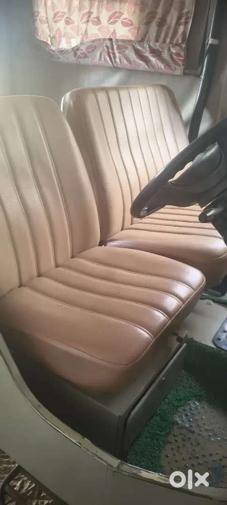 Mahindra Jeep  2002