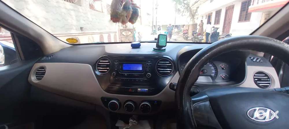 Hyundai Xcent 2016 Running In Ola And Uber