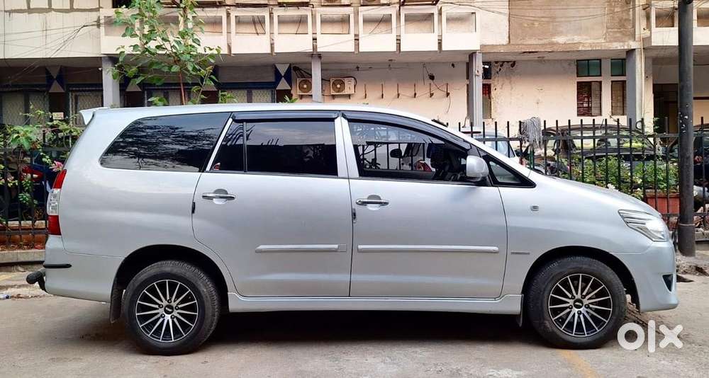 Toyota Innova 2.5 G (diesel) 8 Seater, 2012, Diesel