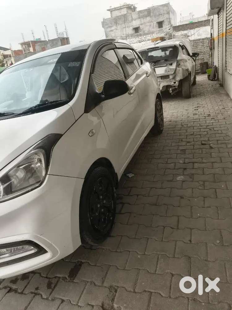 Car Sel Karna Hai