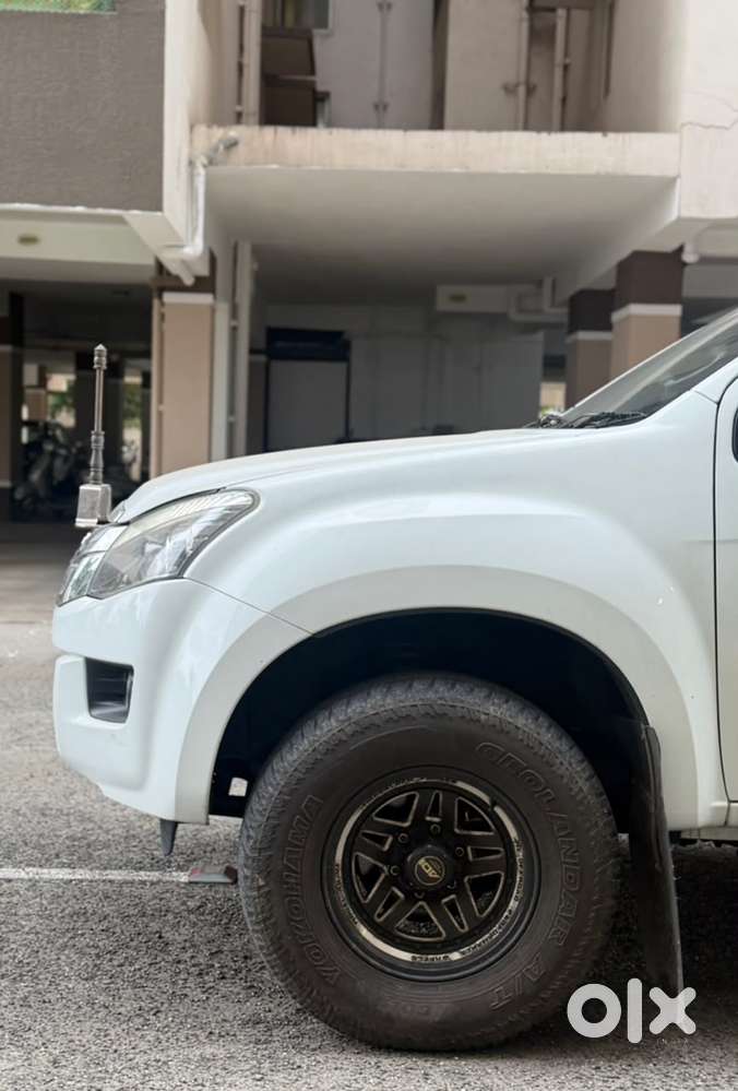 Isuzu V-cross Z 4x4 Mt, 2017, Diesel
