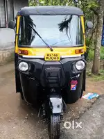 Bajaj maxima