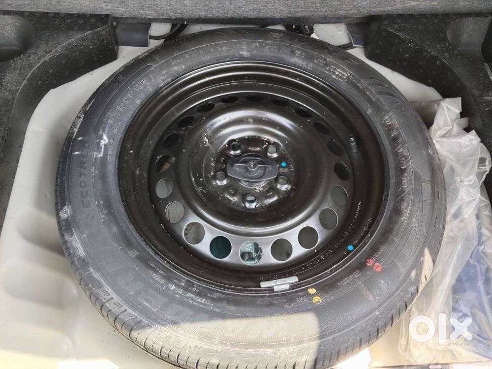 Maruti Suzuki Brezza 1.5 Vxi Smart Hybrid, 2023, Petrol