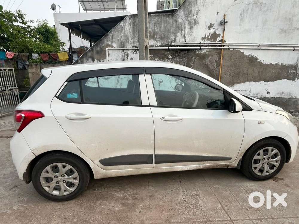 Hyundai Grand I10 2016 Cng & Hybrids Well Maintained