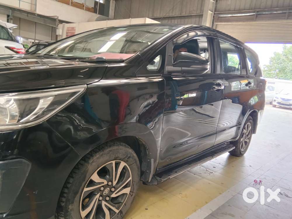 Toyota Innova Crysta [2020-ongoing] 2.4 Gx 7 Str, 2021, Diesel