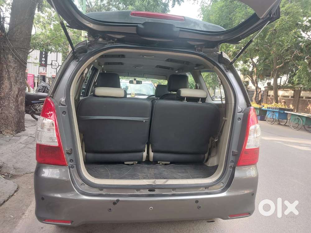 Toyota Innova 2.5 G (diesel) 8 Seater, 2014, Diesel