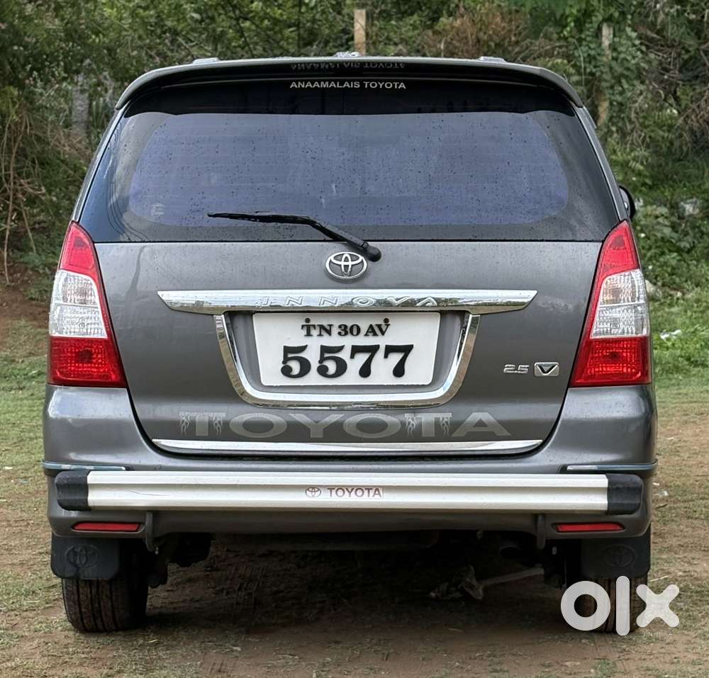 Toyota Innova 2.5 V 8 Str, 2013, Diesel