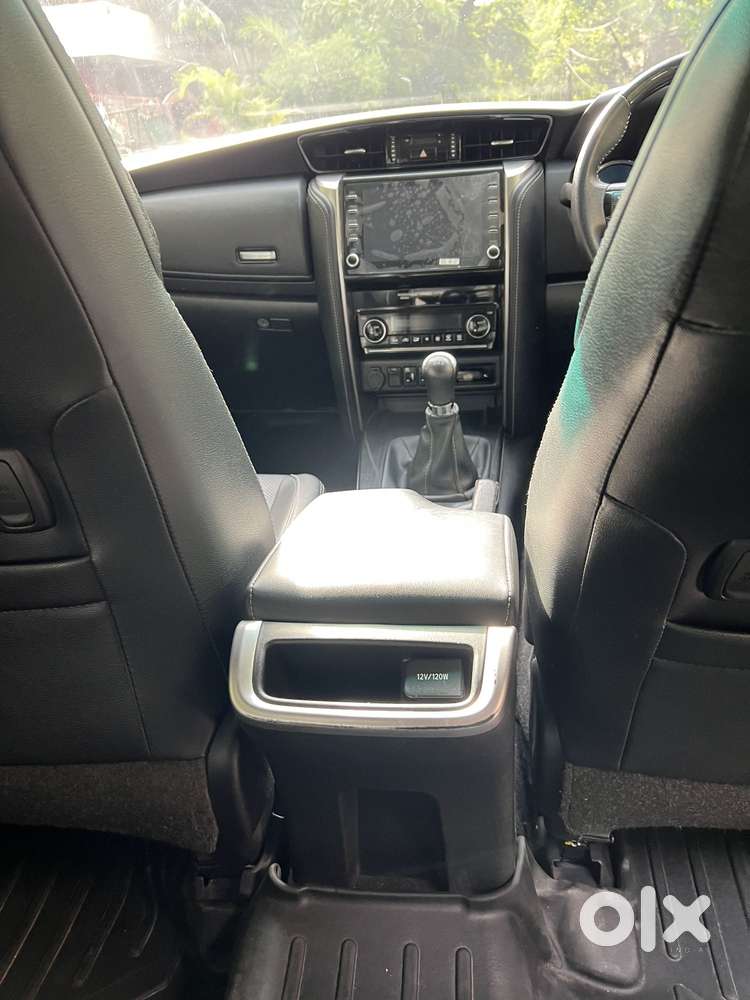 Toyota Fortuner [2021-ongoing] 2.8 2wd Diesel Mt, 2022, Diesel