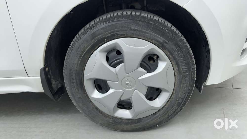 Tata Tiago 1.2 Revotron Xt Option, 2021, Petrol