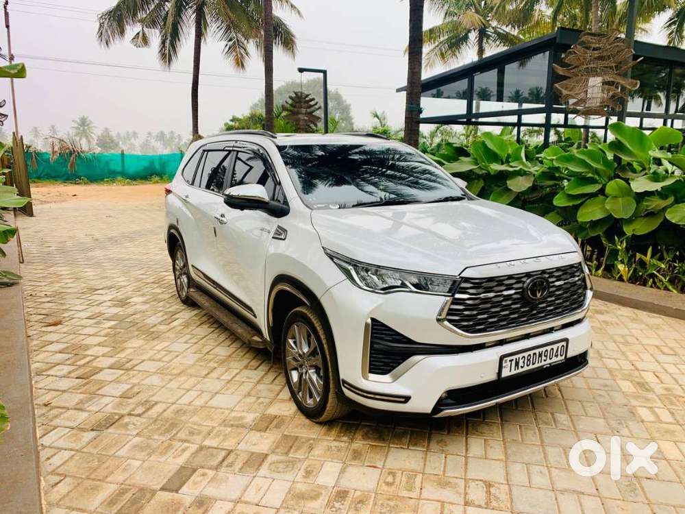 Toyota Innova Hycross 2.0 Zx (o) Hybrid 7 Str, 2025, Electric