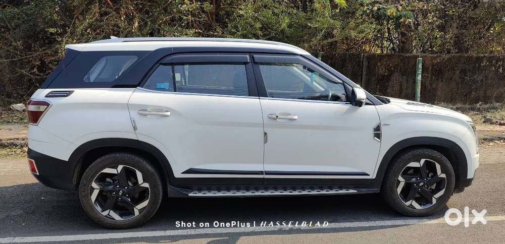 Hyundai Alcazar Signature (o) 7 Seater 1.5 Diesel At Adventure Dual ..