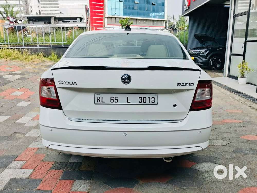 Skoda Rapid 1.6 Mpi At Style, 2018, Petrol