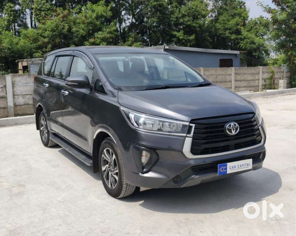 Toyota Innova Crysta 2.4 G Mt 8s, 2022, Diesel