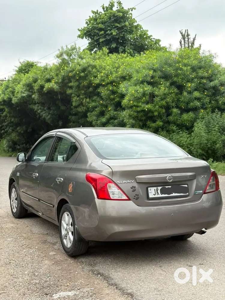 Rent :premium Nissan Sunny 1.5 Xv Diesel 2013
