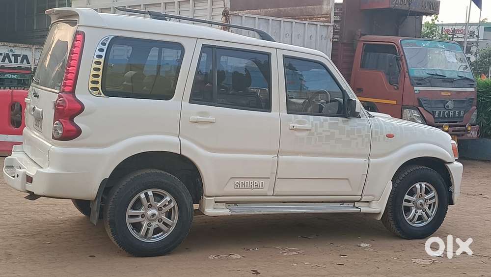 Mahindra Scorpio Vlx 2wd Abs At Bsiii, 2013, Diesel