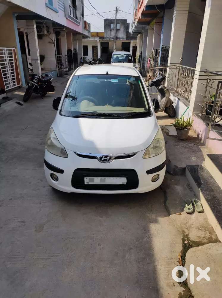 Hyundai I10 2010 Cng & Petrol Well Maintained Car