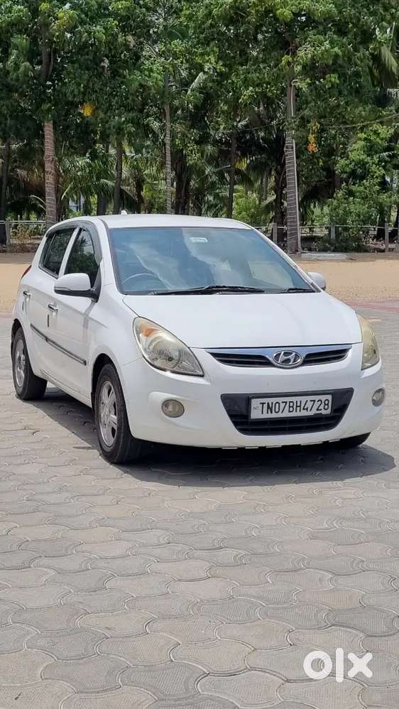 Hyundai I20 Asta 2010 Lpg Automatic
