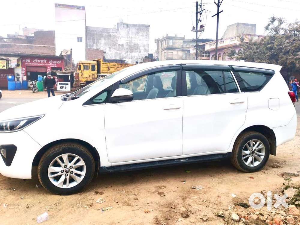 Toyota Innova Crysta 2017 Diesel Well Maintained