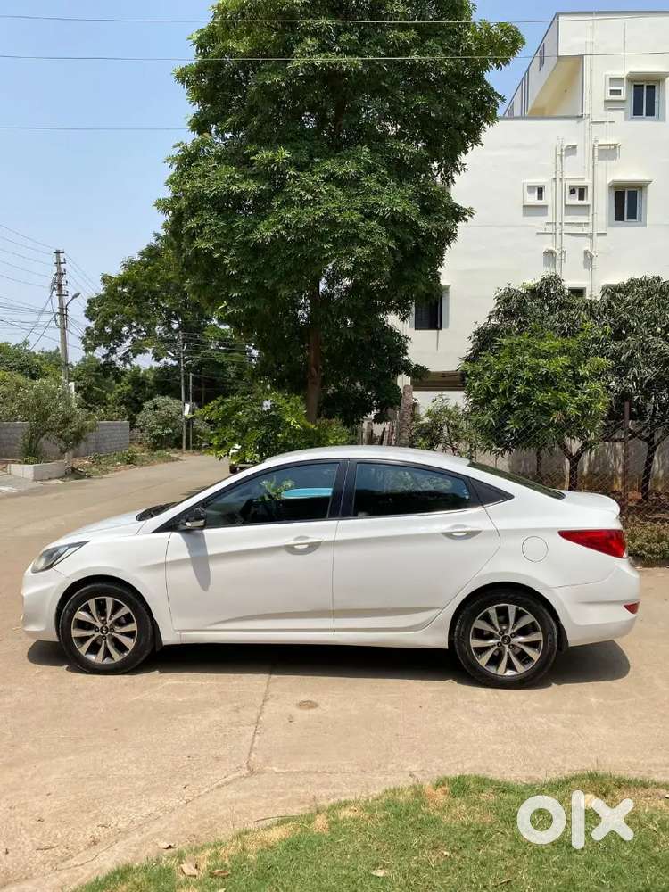 Hyundai Verna 2013 Diesel 118000 Km Driven